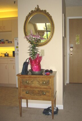 Another victory: entrance furniture.